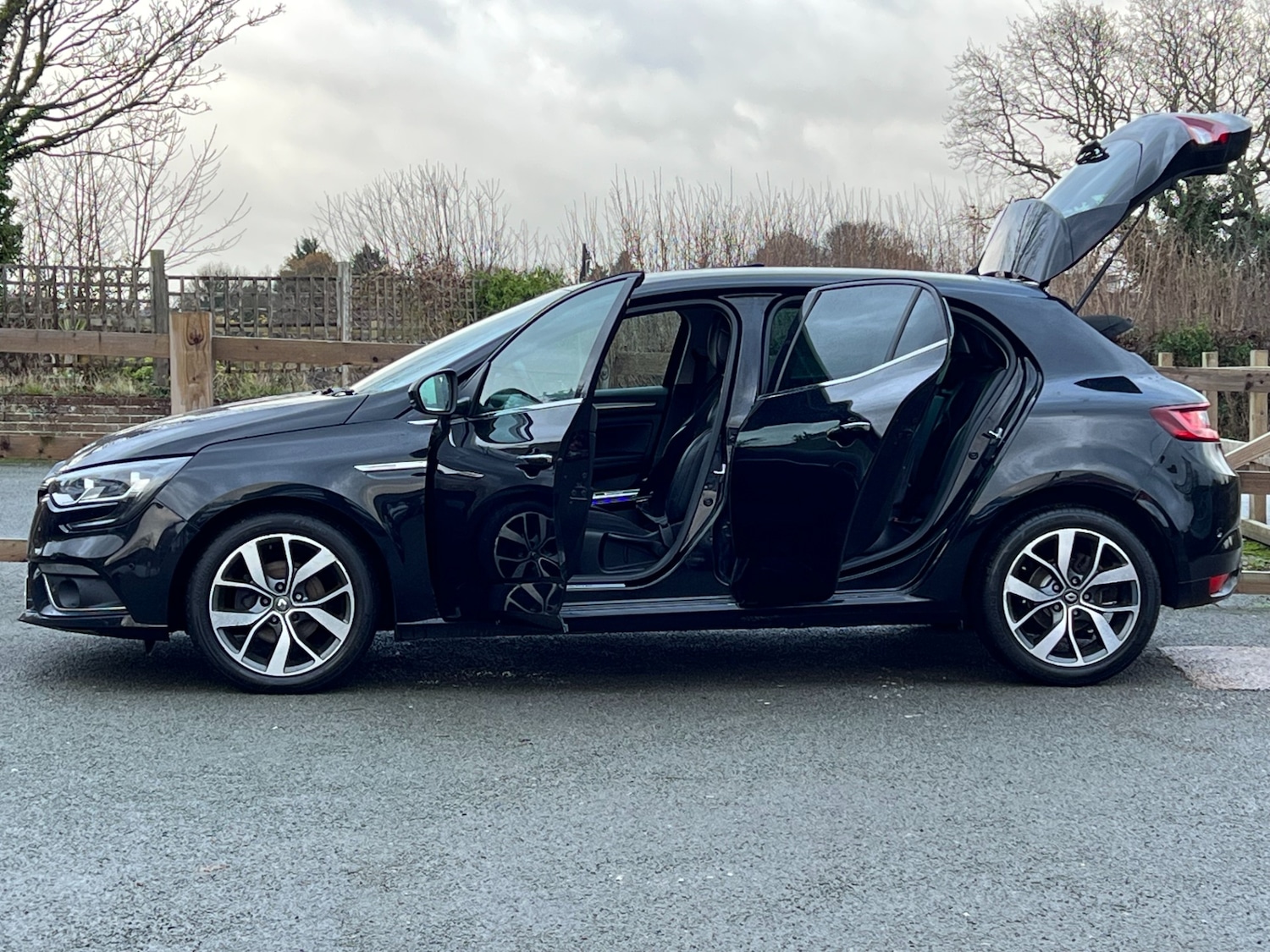 Used Renault Megane 2016 for sale - 76722416: Photo 17