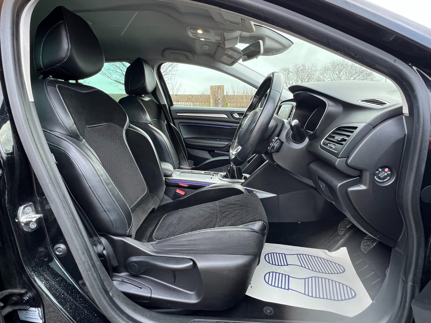 Used Renault Megane 2016 for sale - 76722416: Photo 2