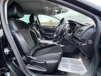 Used Renault Megane 2016 for sale - 76722416: Photo