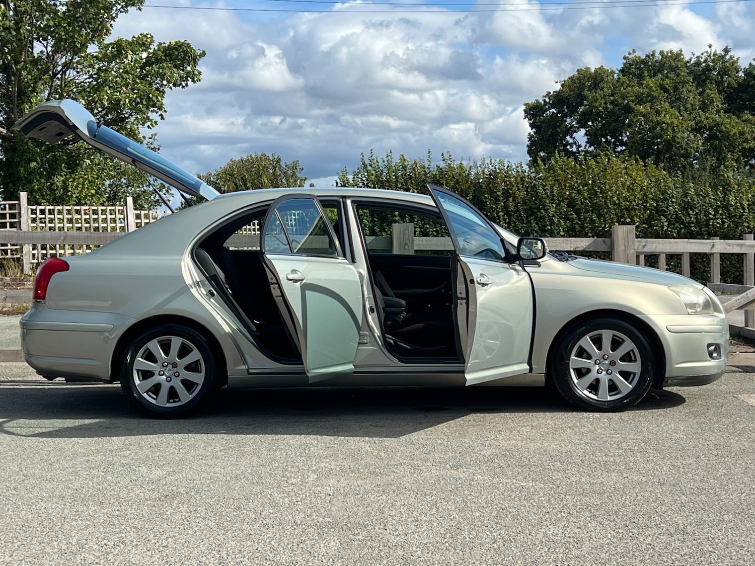 Used Toyota Avensis 2007 for sale - 75394008: Photo 5