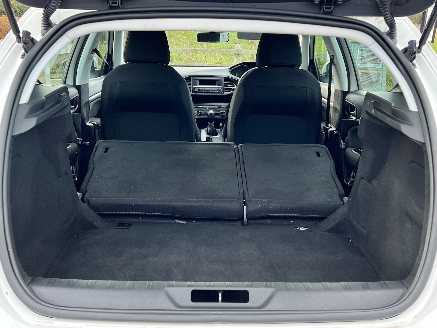 Used Peugeot 308 2015 for sale - 76392200: Photo 15