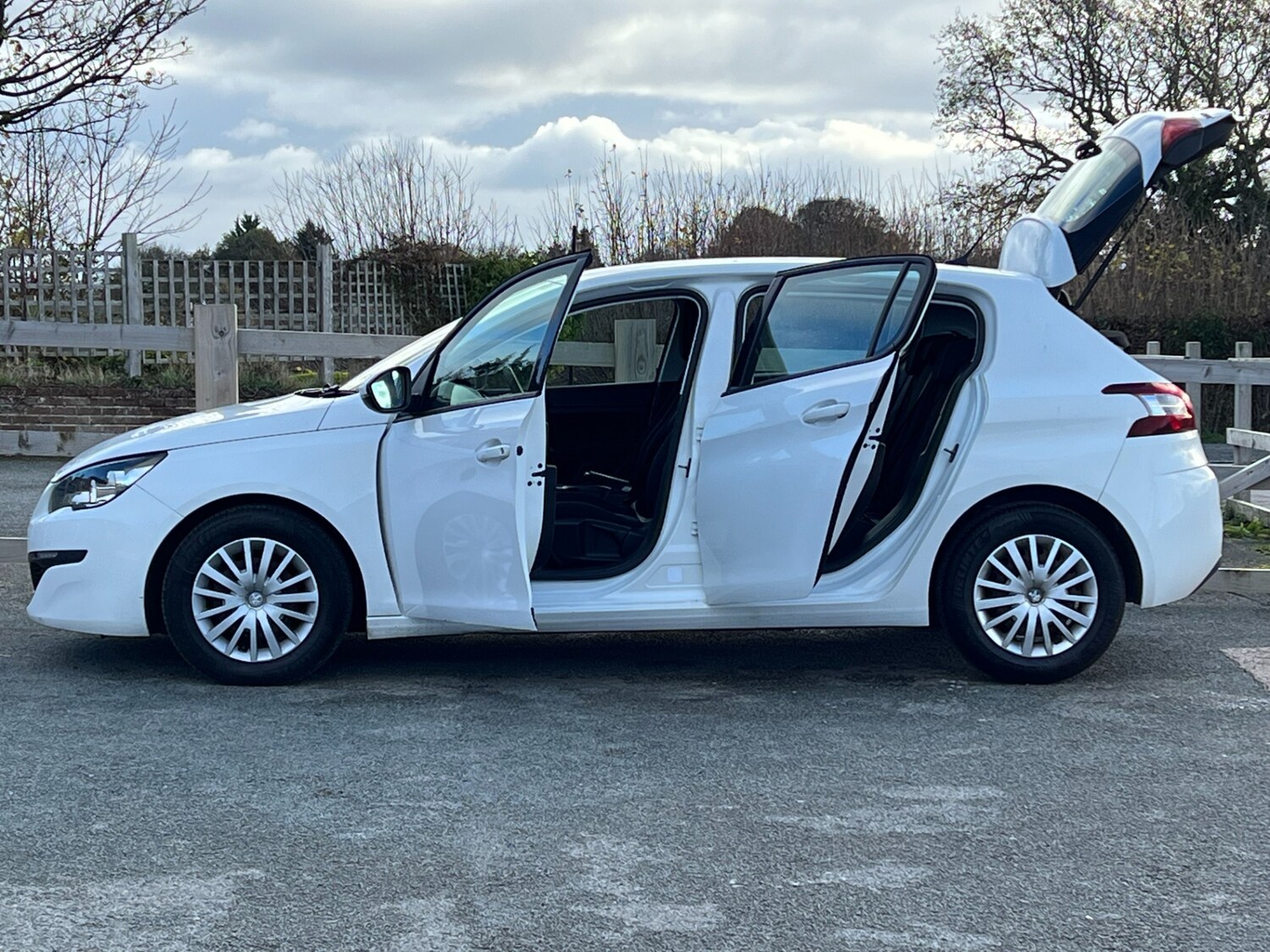 Used Peugeot 308 2015 for sale - 76392200: Photo 20