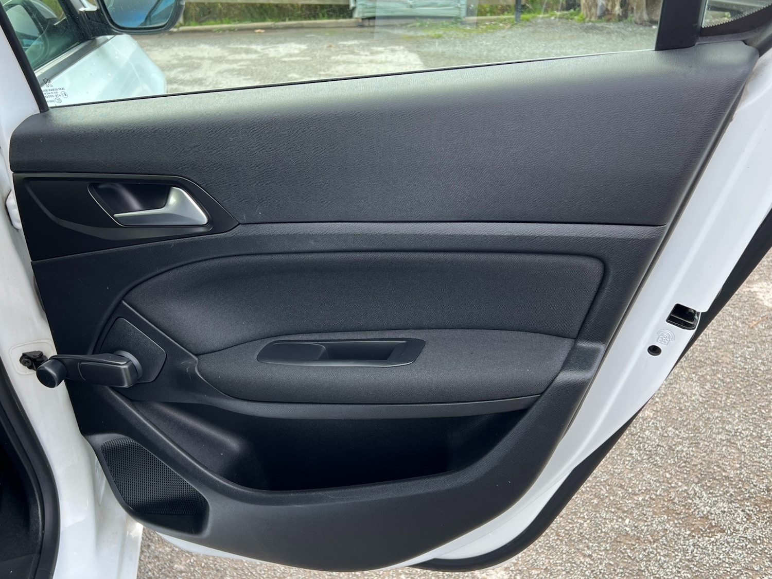 Used Peugeot 308 2015 for sale - 76392200: Photo 24