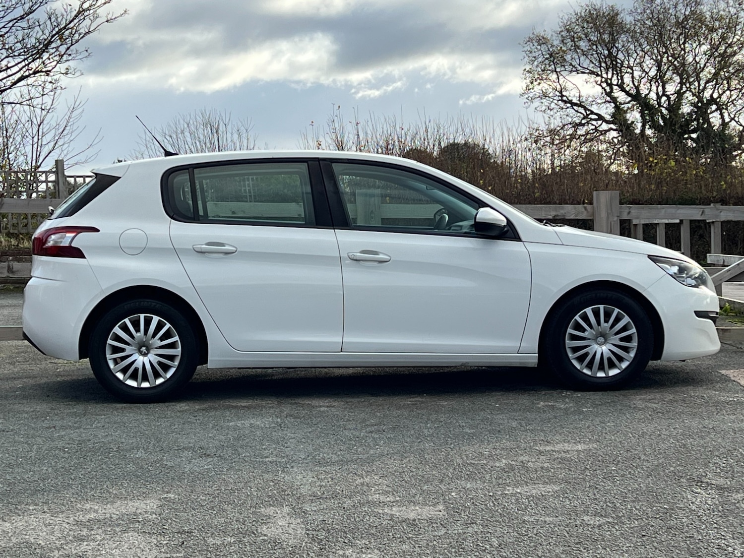 Used Peugeot 308 2015 for sale - 76392200: Photo 25