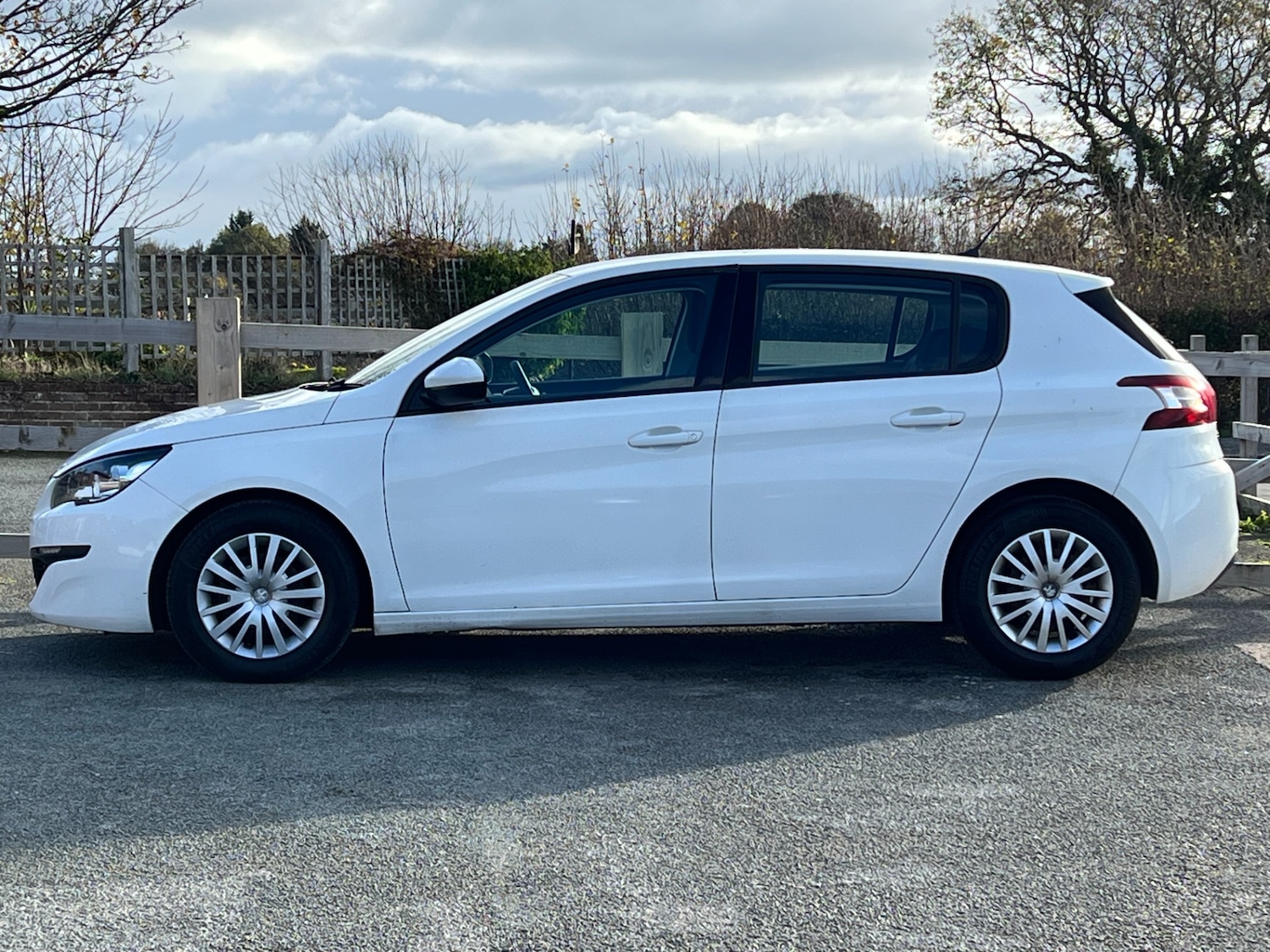 Used Peugeot 308 2015 for sale - 76392200: Photo 27