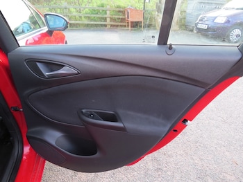 Used Vauxhall Astra 2016 for sale - 76421717: Photo