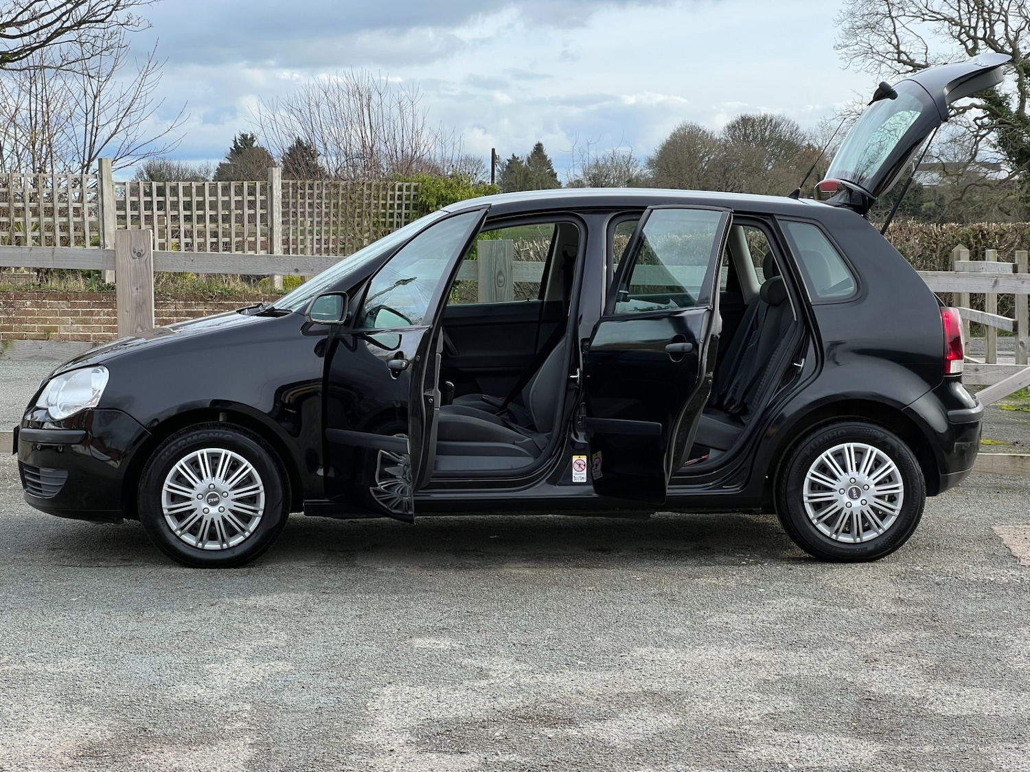 Used Volkswagen Polo 2009 for sale - 77579736: Photo 15