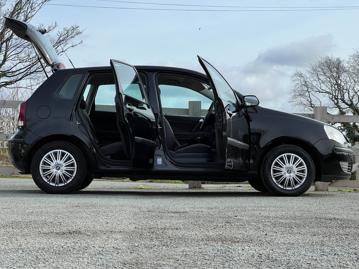 Used Volkswagen Polo 2009 for sale - 77579736: Photo 5