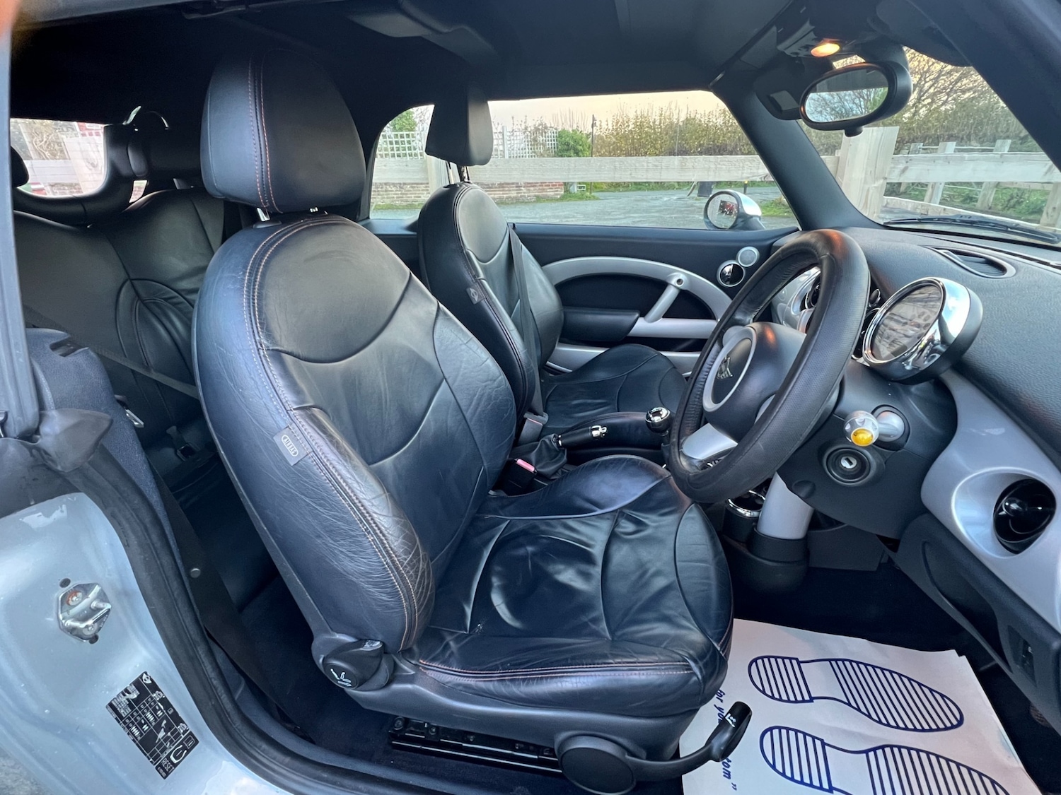 Used MINI Convertible 2005 for sale - 76035527: Photo 12