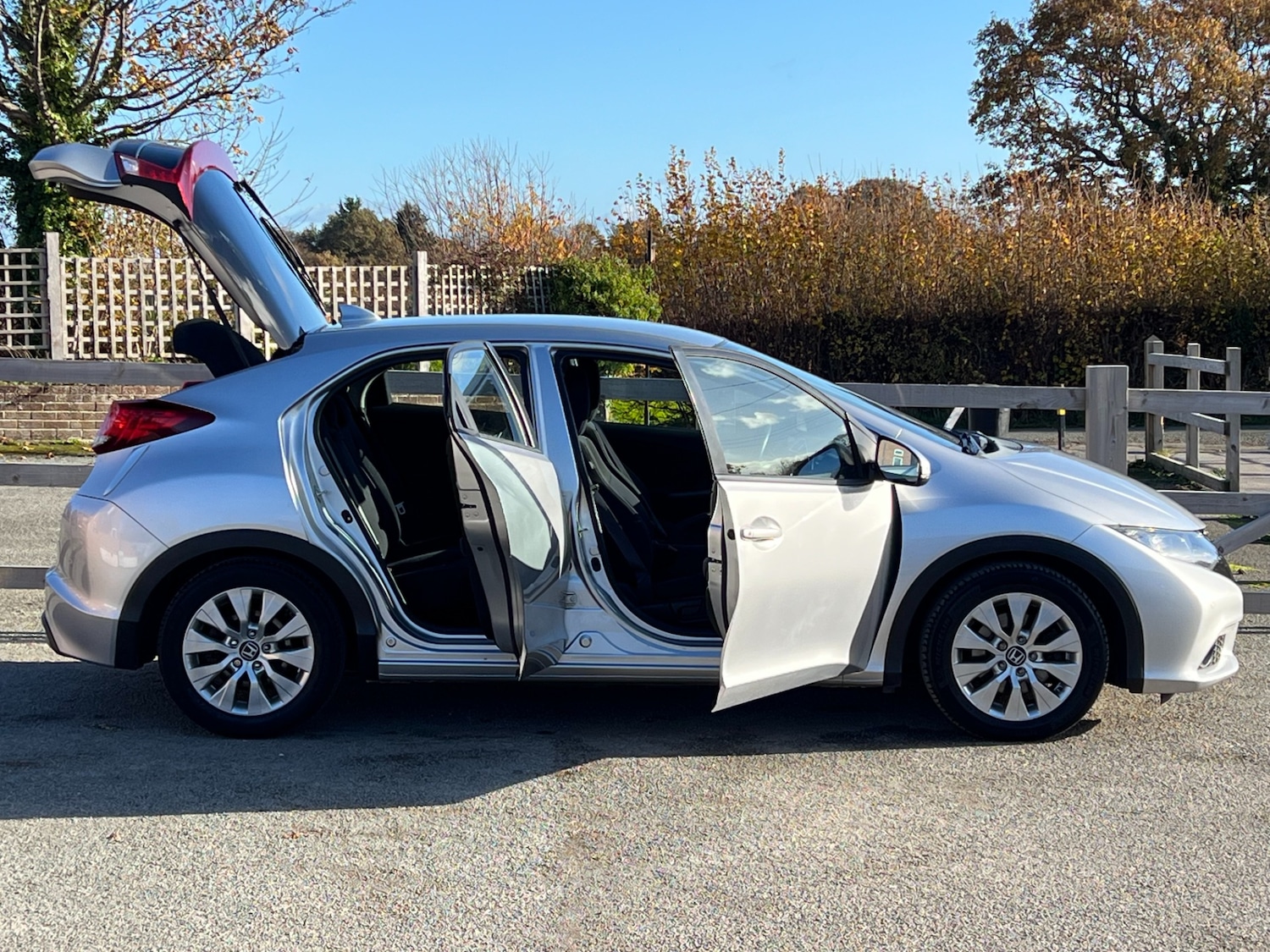 Used Honda Civic 2014 for sale - 76479559: Photo 3