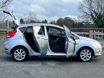 Used Ford Fiesta 2010 for sale - 75955755: Photo