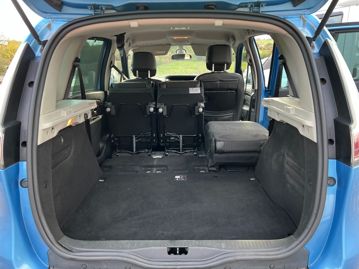 Used Renault Scenic 2015 for sale - 76366377: Photo 17