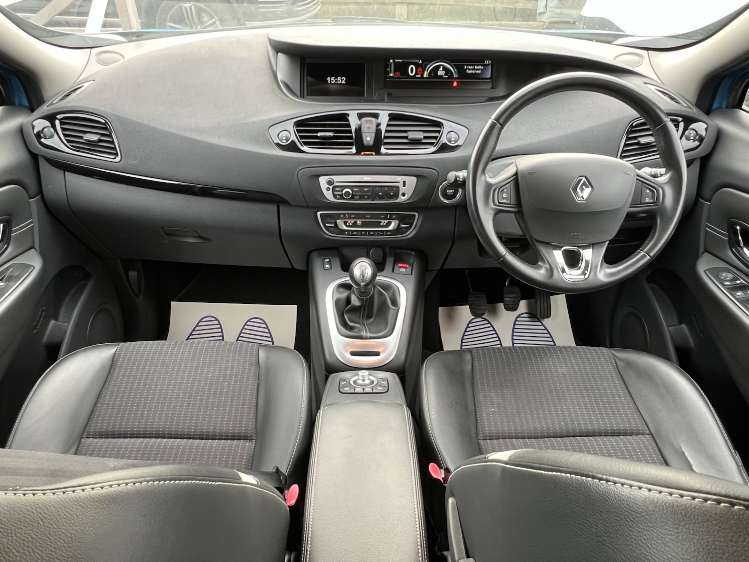 Used Renault Scenic 2015 for sale - 76366377: Photo 2