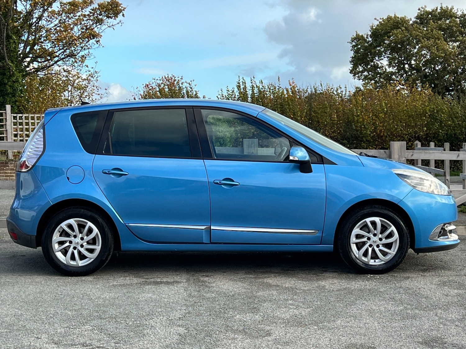 Used Renault Scenic 2015 for sale - 76366377: Photo 21