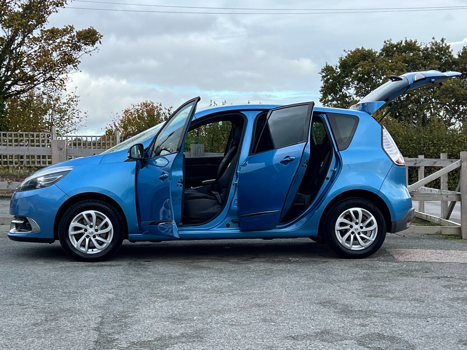 Used Renault Scenic 2015 for sale - 76366377: Photo 26