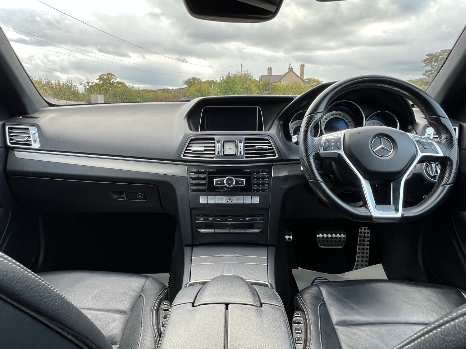 Used Mercedes-Benz E Class 2014 for sale - 76319491: Photo 22