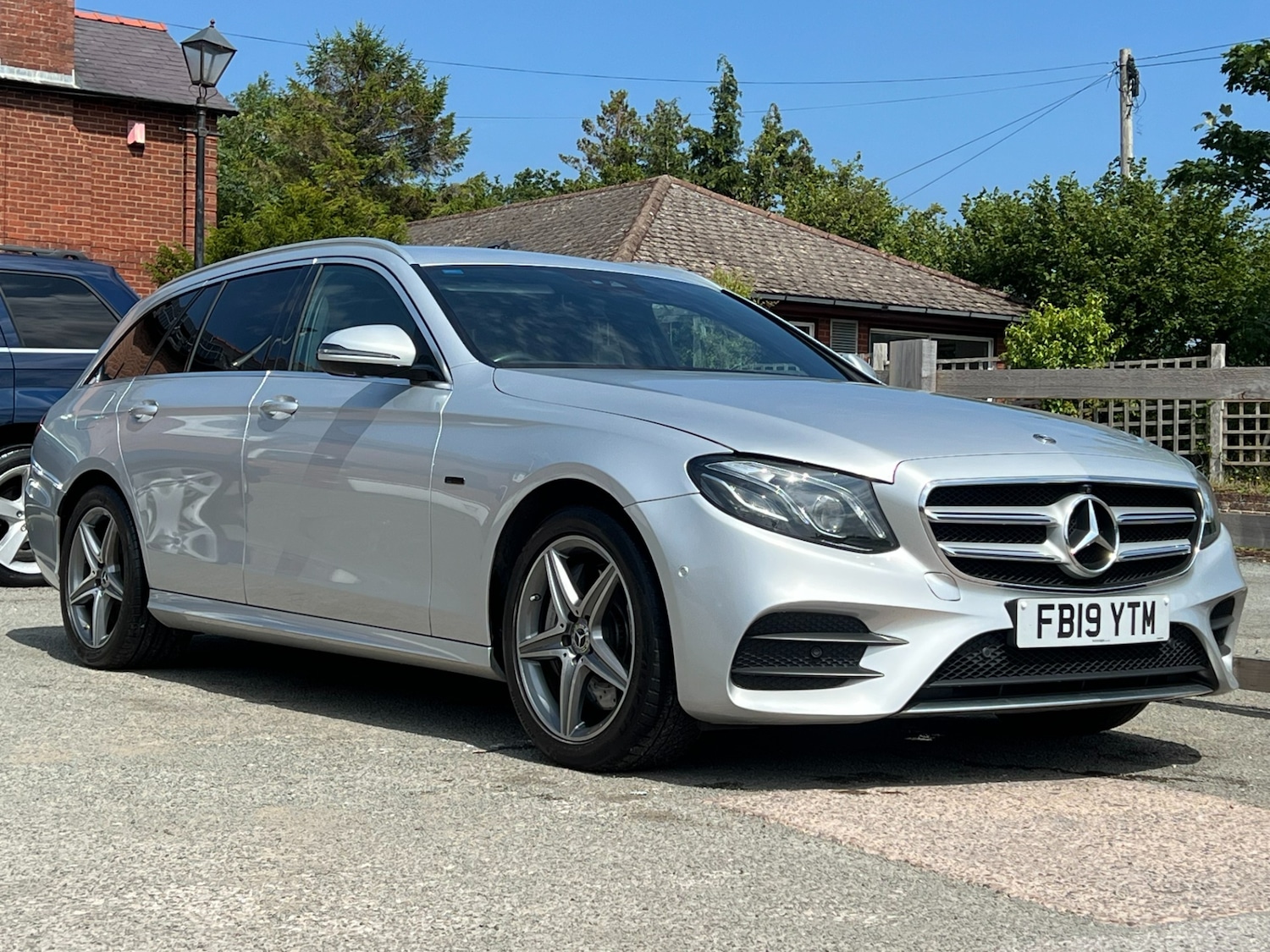 Used Mercedes-Benz E Class 2019 for sale - 76541352: Photo 3