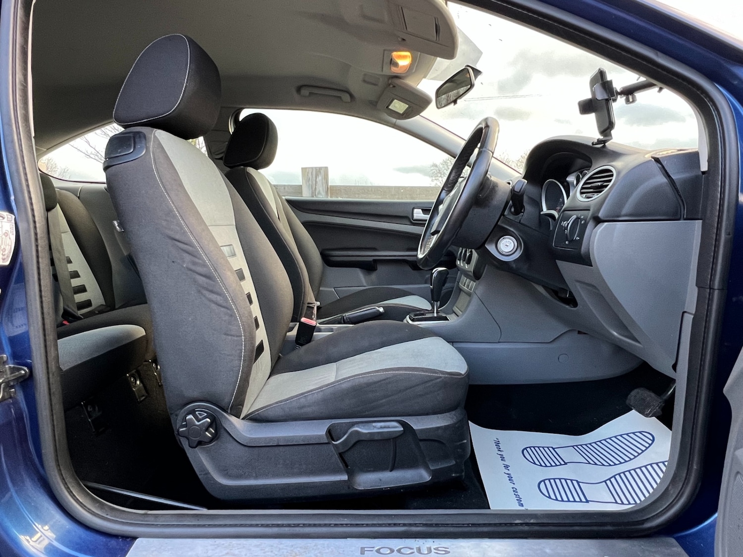 Used Ford Focus 2009 for sale - 76352173: Photo 21