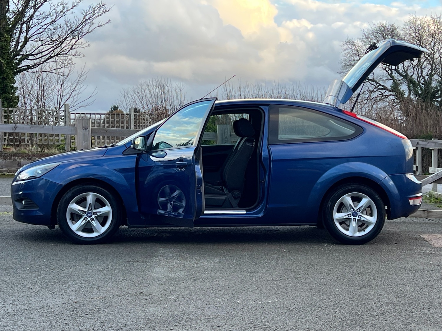 Used Ford Focus 2009 for sale - 76352173: Photo 22