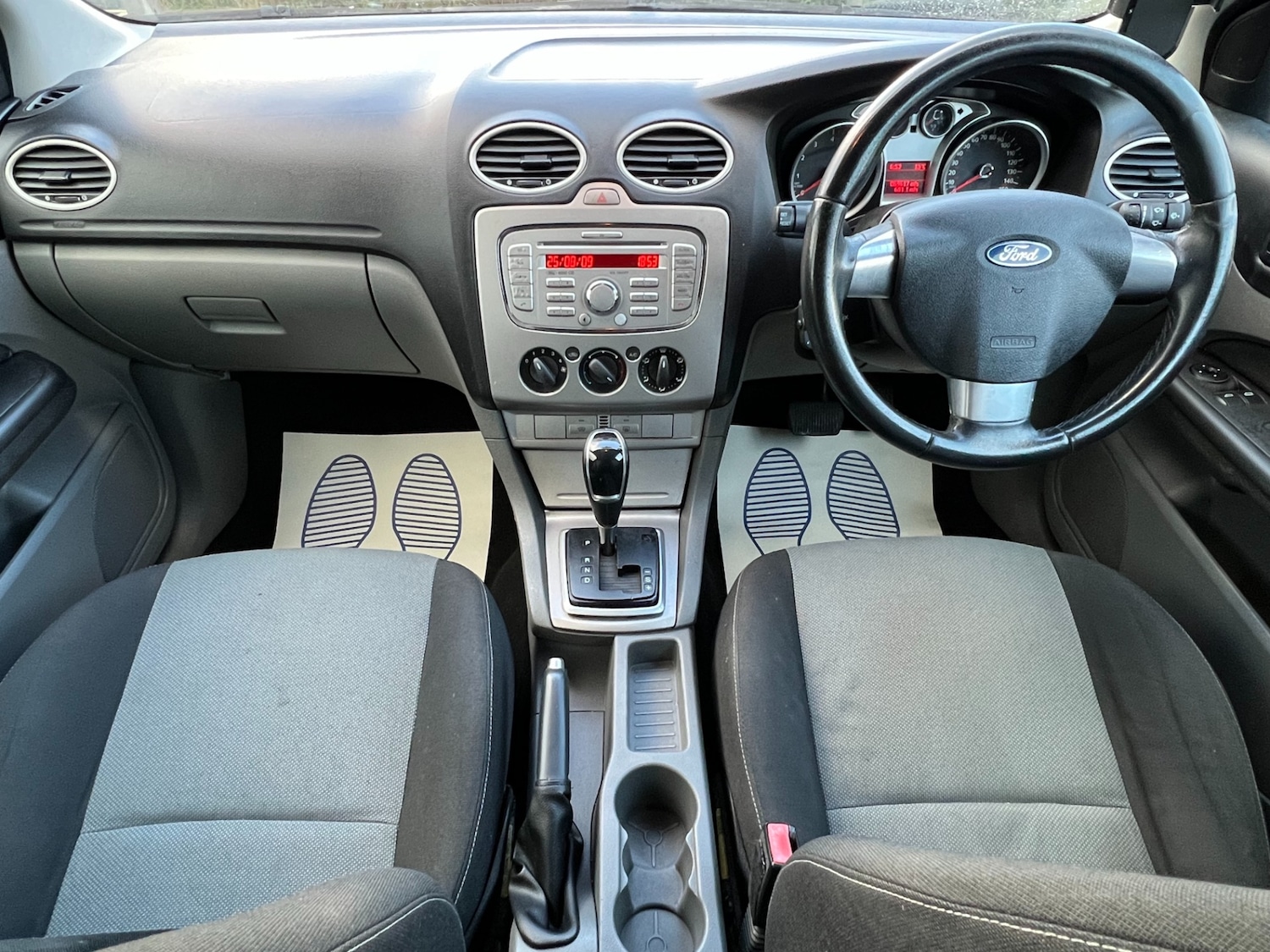 Used Ford Focus 2009 for sale - 76352173: Photo 3