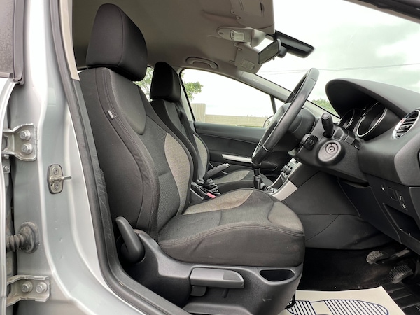 Used Peugeot 308 2010 for sale - 74941046: Photo 23