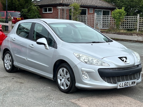 Used Peugeot 308 2010 for sale - 74941046: Photo 26
