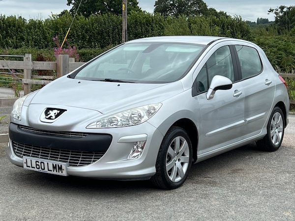 Used Peugeot 308 2010 for sale - 74941046: Photo 29
