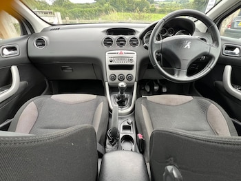 Used Peugeot 308 2010 for sale - 74941046: Photo