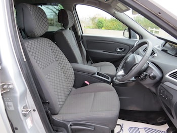 Used Renault Scenic 2010 for sale - 76493814: Photo