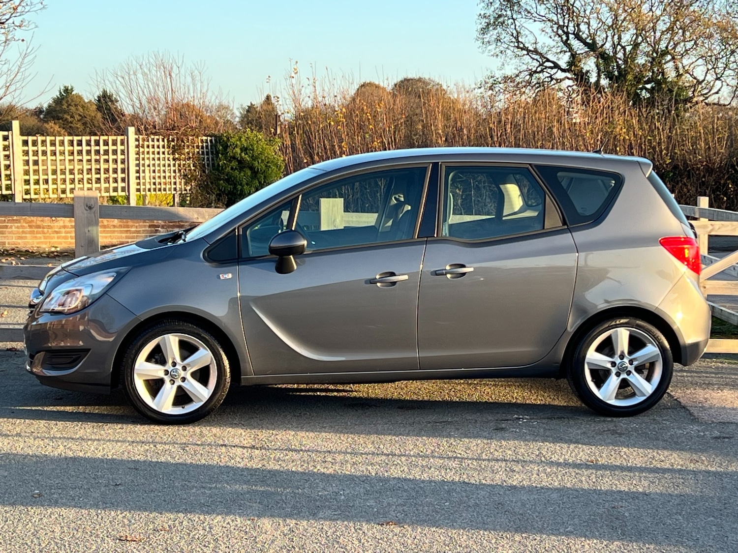 Used Vauxhall Meriva 2015 for sale - 76531475: Photo 21