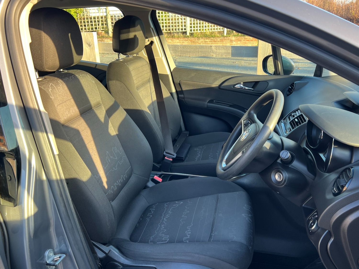 Used Vauxhall Meriva 2015 for sale - 76531475: Photo 24