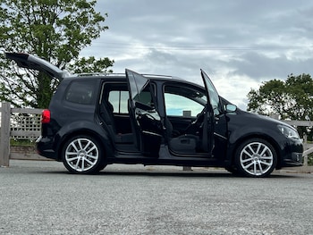 Used Volkswagen Touran 2013 for sale - 77962043: Photo