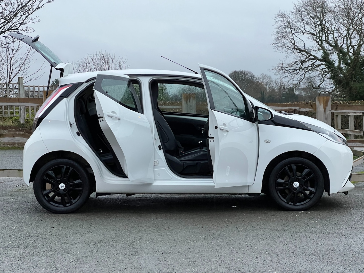 Used Toyota AYGO 2014 for sale - 76709649: Photo 17