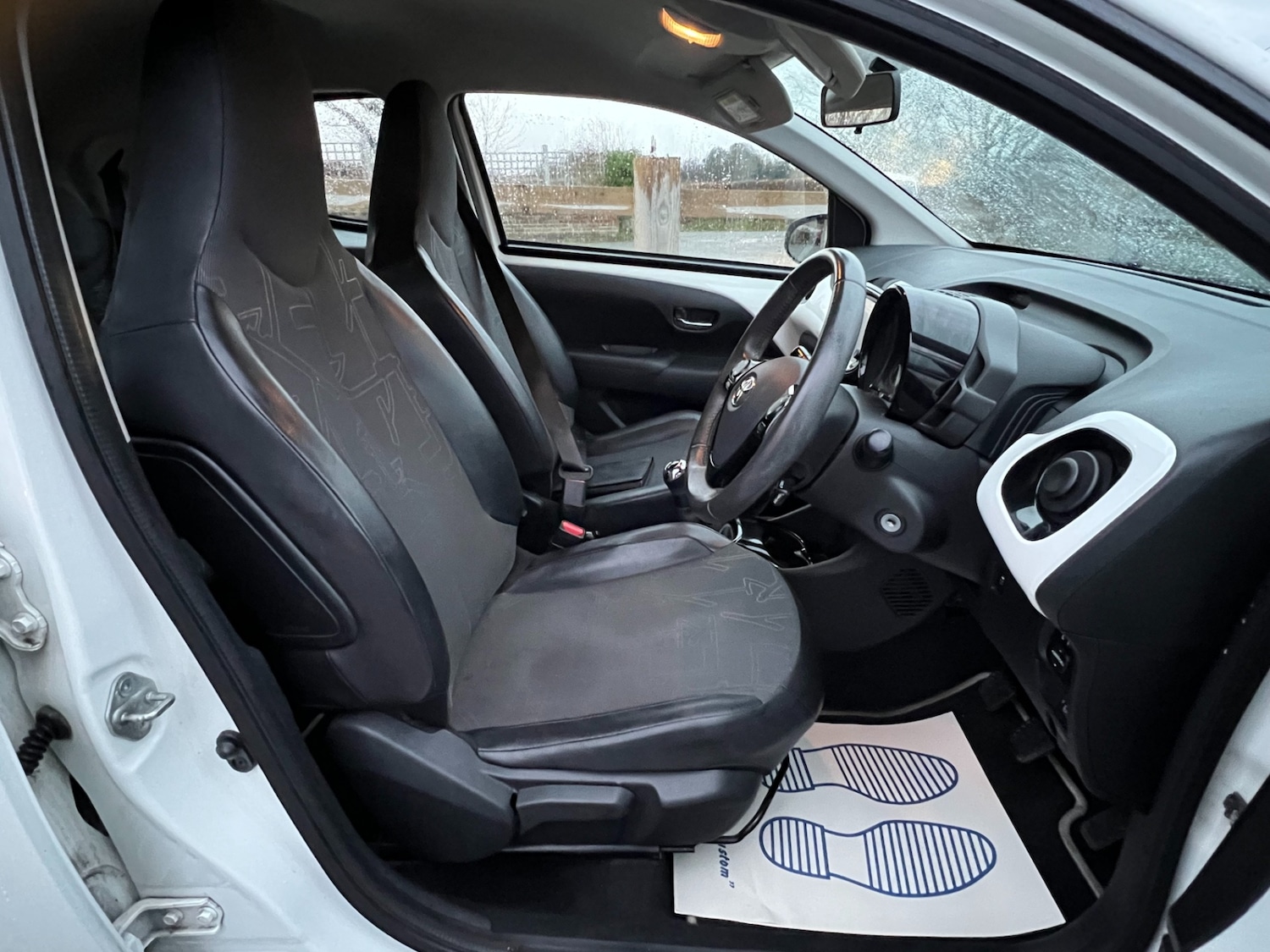 Used Toyota AYGO 2014 for sale - 76709649: Photo 21