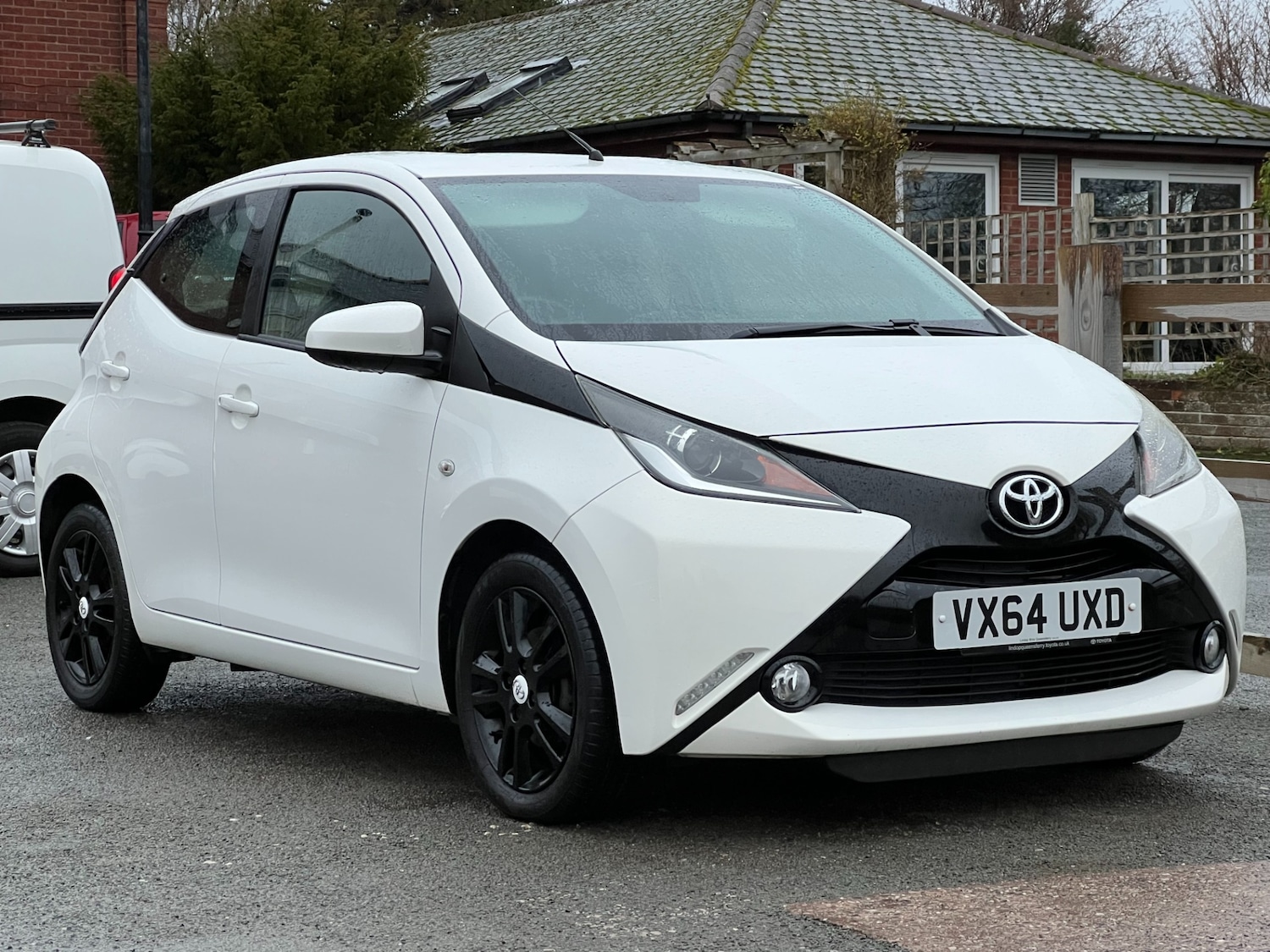 Used Toyota AYGO 2014 for sale - 76709649: Photo 4