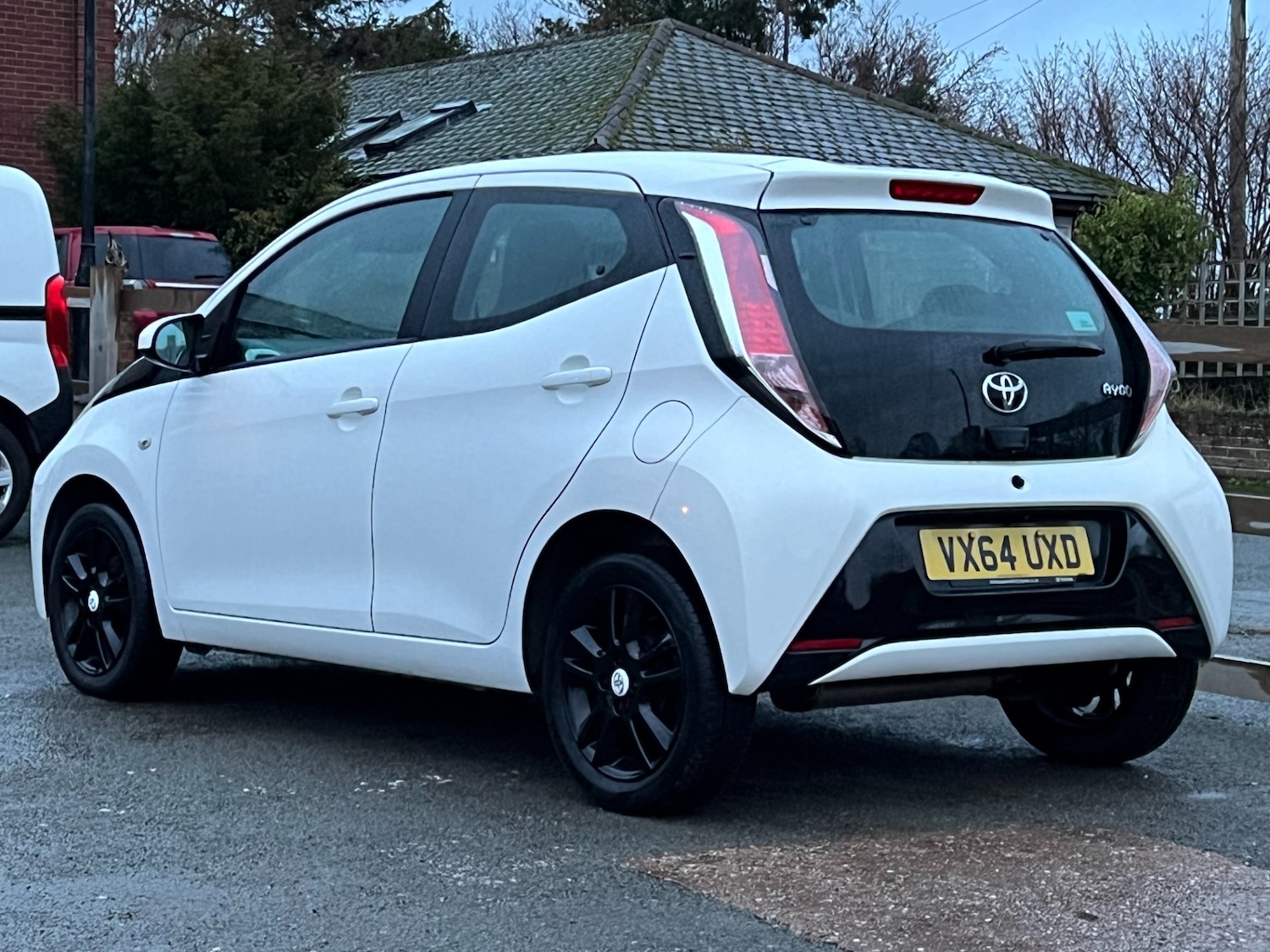 Used Toyota AYGO 2014 for sale - 76709649: Photo 9