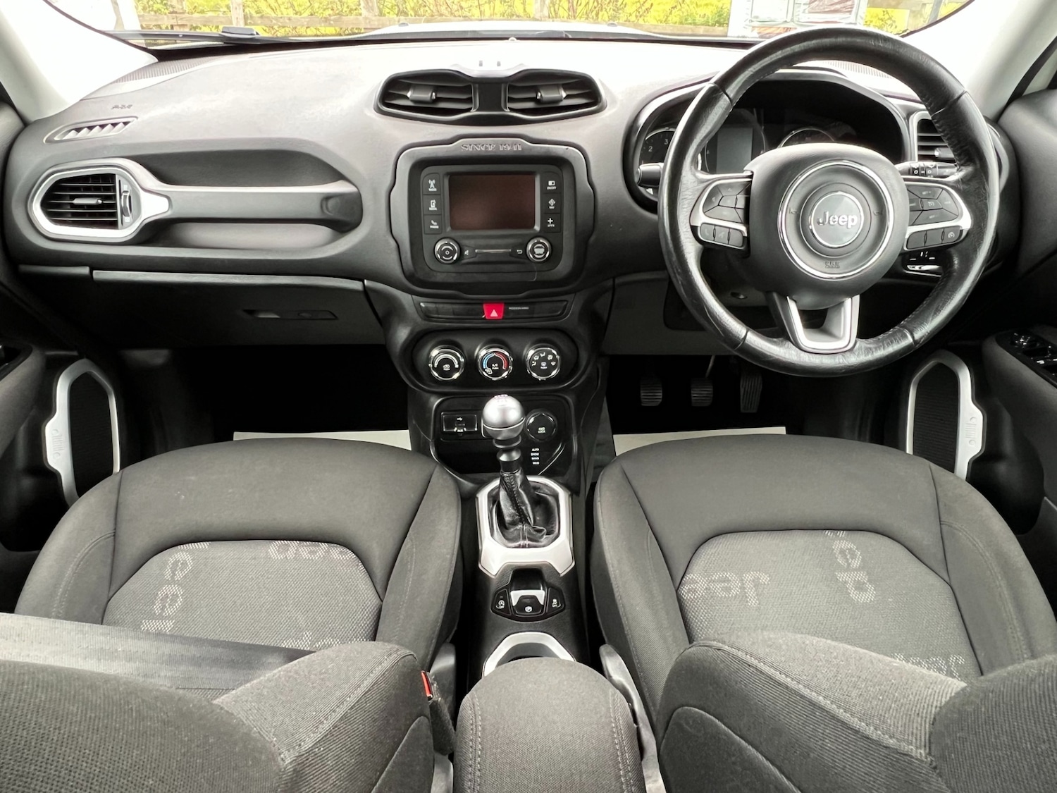 Used Jeep Renegade 2015 for sale - 76101817: Photo 3