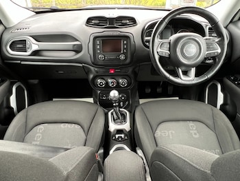 Used Jeep Renegade 2015 for sale - 76101817: Photo
