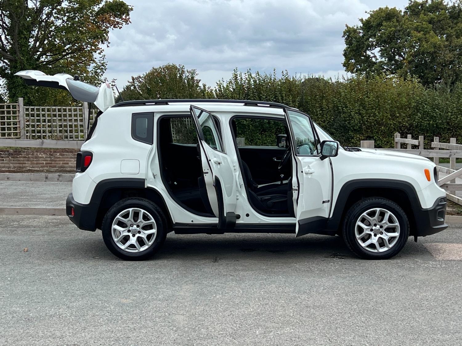 Used Jeep Renegade 2015 for sale - 76101817: Photo 6