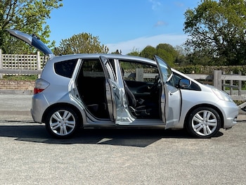 Used Honda Jazz 2009 for sale - 77900935: Photo