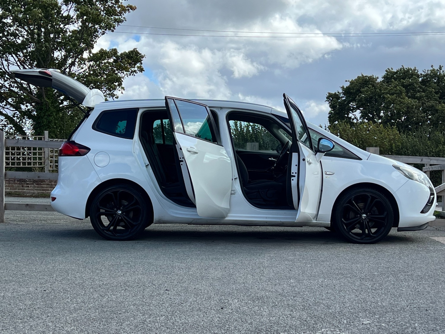 Used Vauxhall Zafira 2016 for sale - 75956022: Photo 10
