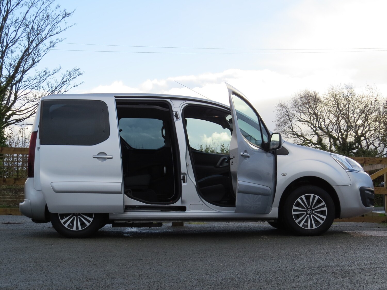 Used Peugeot Partner Tepee 2016 for sale - 76517638: Photo 28