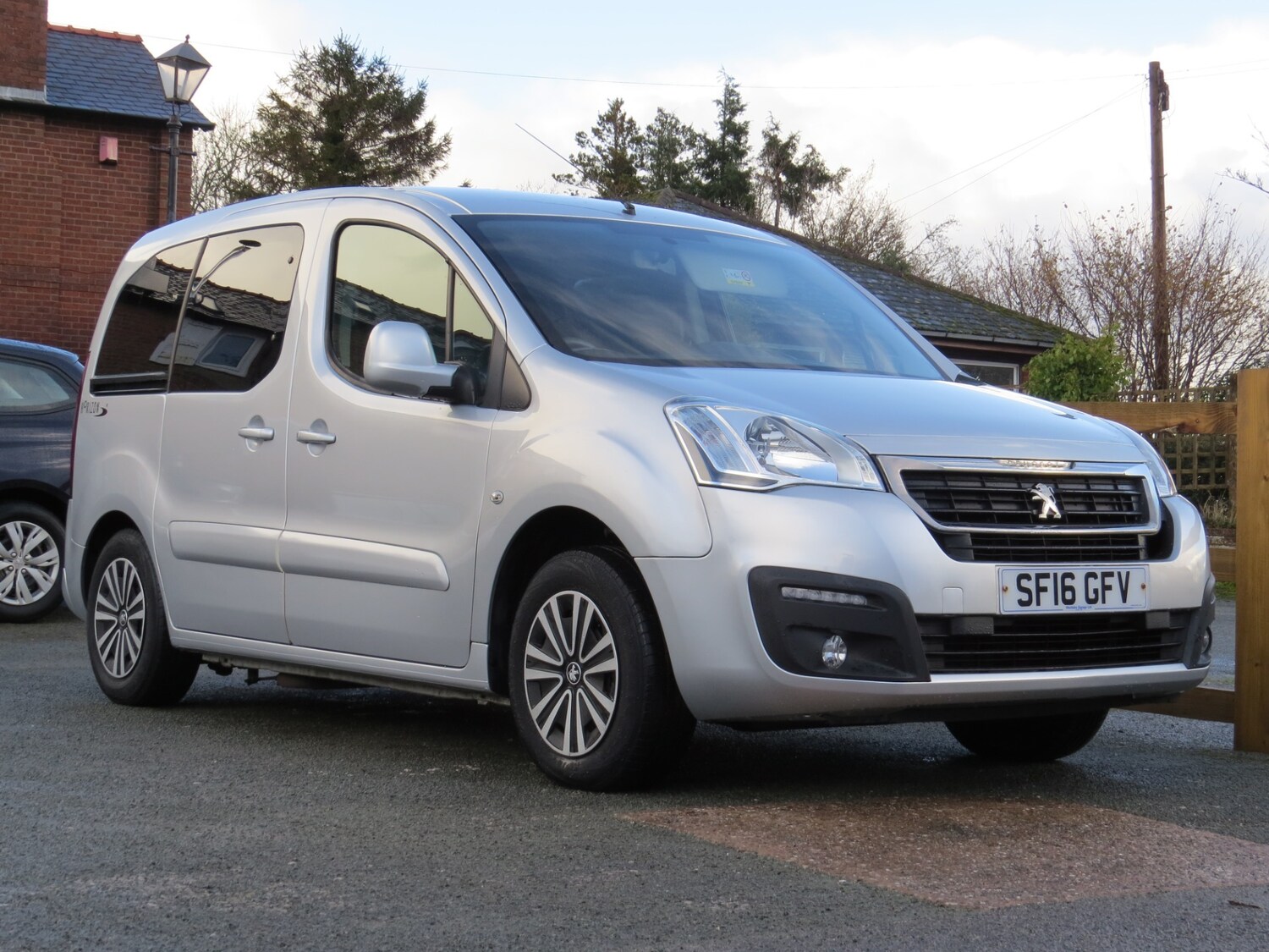 Used Peugeot Partner Tepee 2016 for sale - 76517638: Photo 32