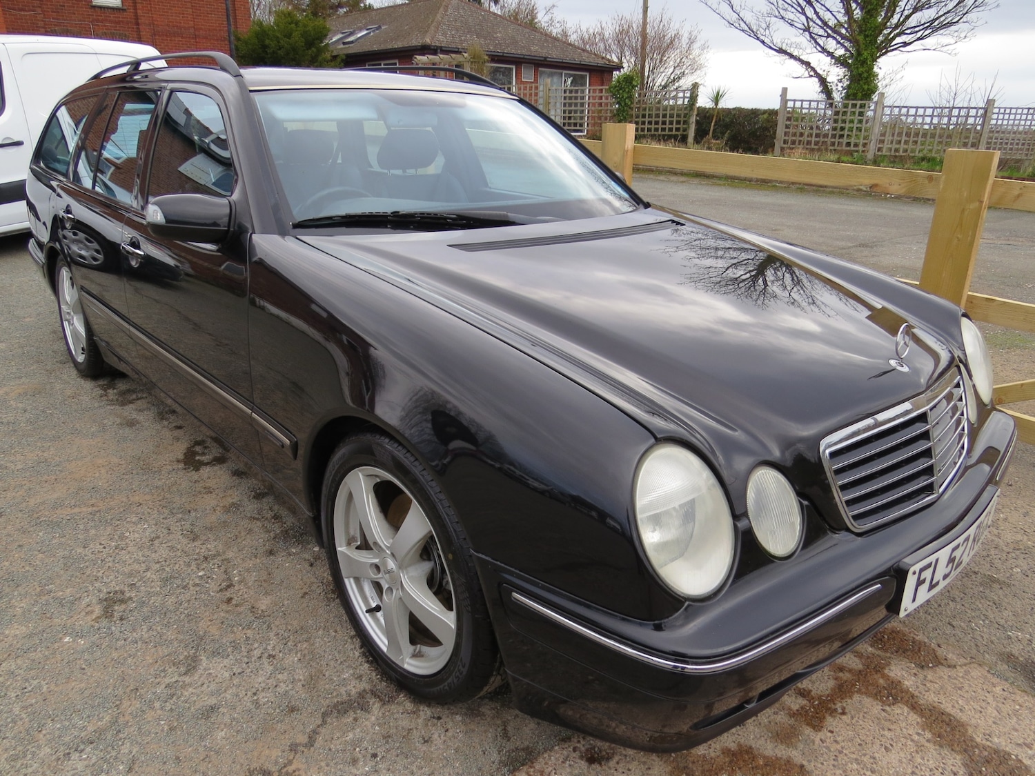 Used Mercedes-Benz E Class 2002 for sale - 76262699: Photo 20