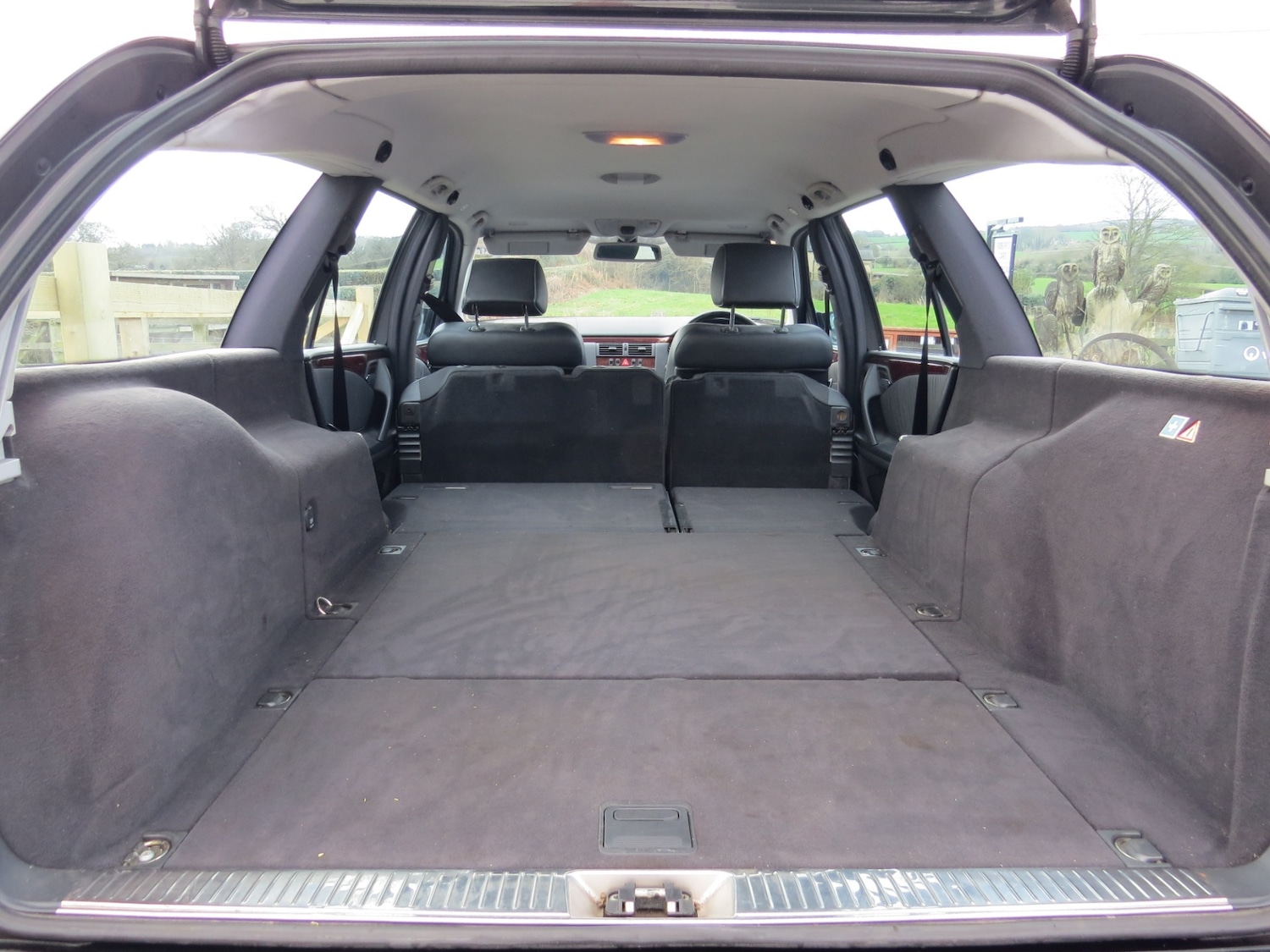 Used Mercedes-Benz E Class 2002 for sale - 76262699: Photo 4