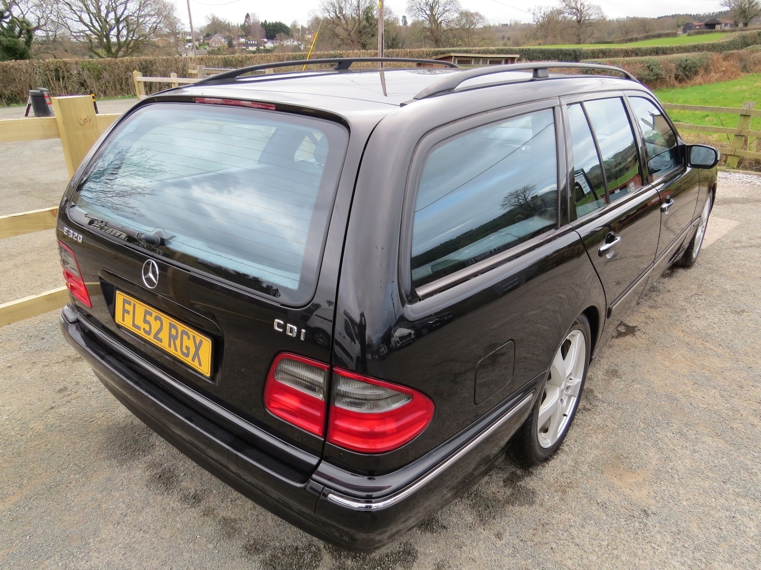 Used Mercedes-Benz E Class 2002 for sale - 76262699: Photo 9