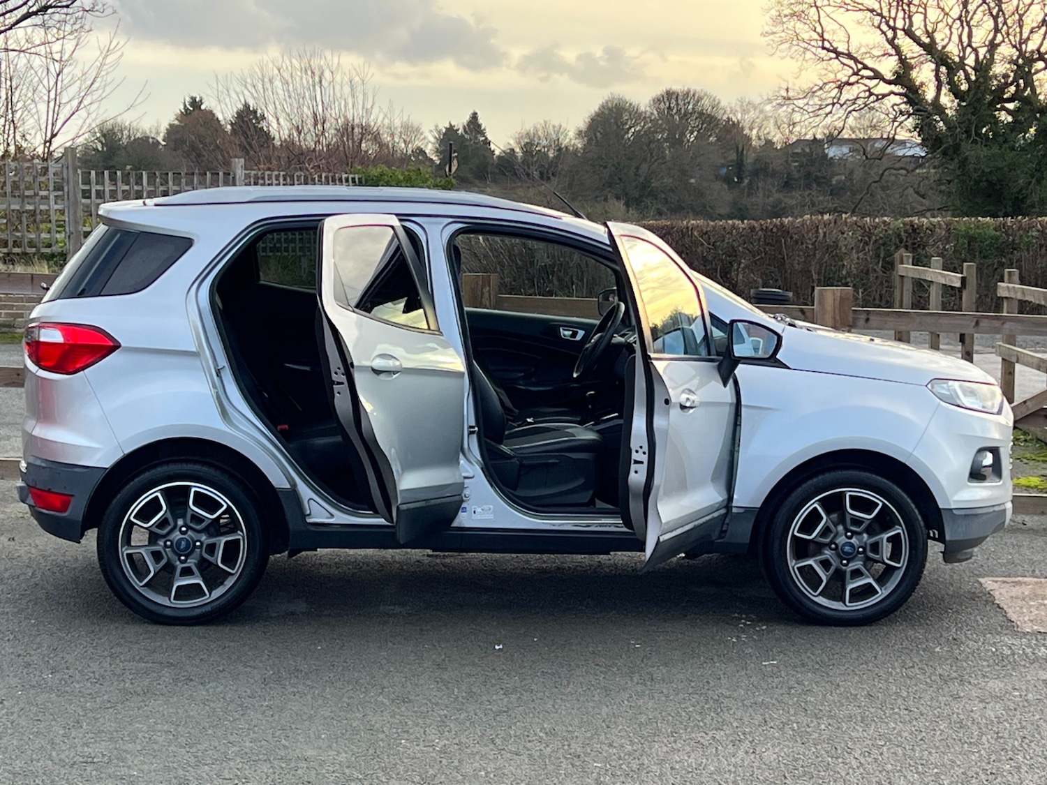 Used Ford Ecosport 2015 for sale - 76858716: Photo 4