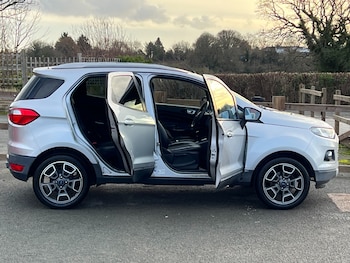 Used Ford Ecosport 2015 for sale - 76858716: Photo