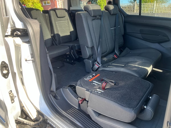 Used Ford Grand Tourneo Connect 2016 for sale - 76156380: Photo 21