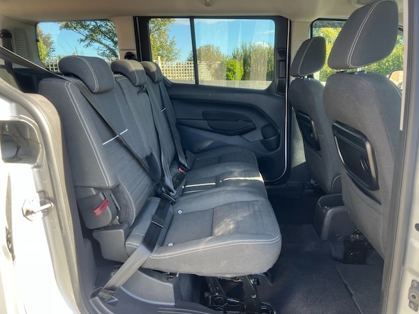Used Ford Grand Tourneo Connect 2016 for sale - 76156380: Photo 24